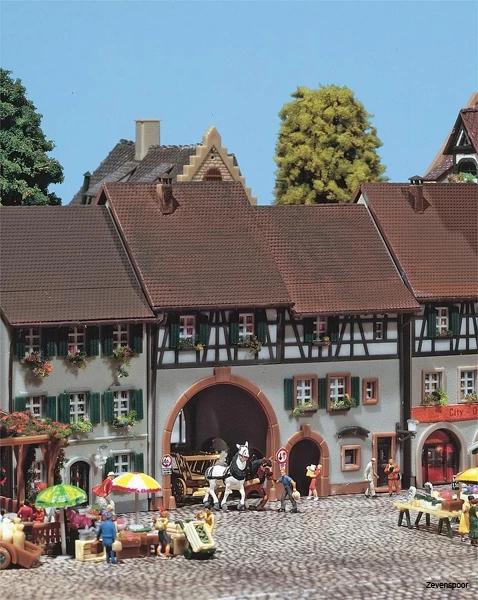 232374 Faller Stadthaus Schwabentor 1 232374 Faller Stadthaus Schwabentor