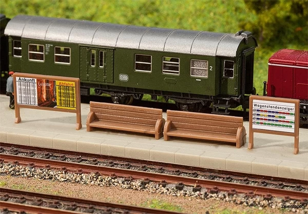 272904 Faller Bahnsteigbänke, Werbetafeln 1 272904 Faller Bahnsteigbänke, Werbetafeln